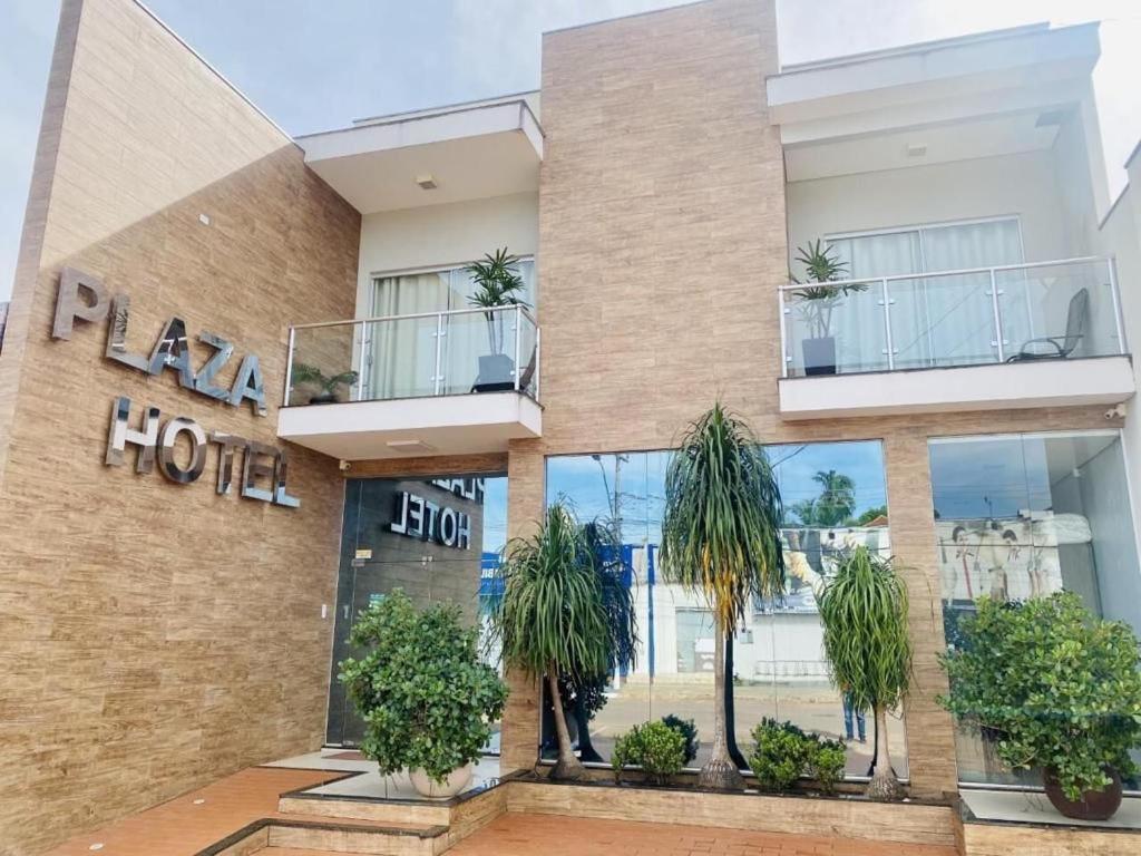 Hotel Plaza Pontes E Lacerda ภายนอก รูปภาพ